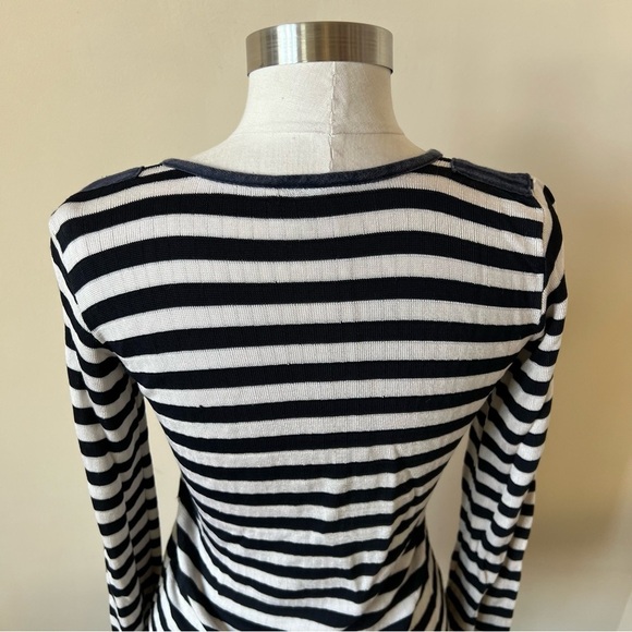 Armani Stripe V-Neck Sweater Made in Italy 17738 - Picture 4 of 9